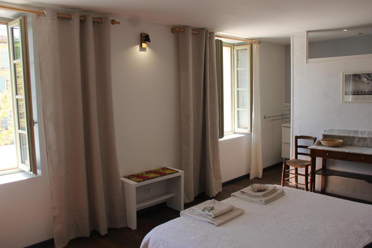 L'Itinerante Hotel Le Somail Exterior photo